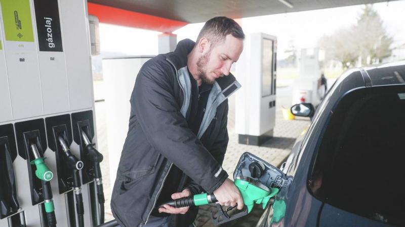 Felkészülés a tankolásra: Keddtől újabb áremelkedés vár ránk a benzinkutakon! Ne hagyd ki, töltsd fel a tartalékokat időben!