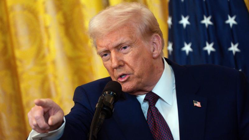 Donald Trump Iránnal kapcsolatos politikai lépései még a saját támogatói között is feszültségeket generálnak.