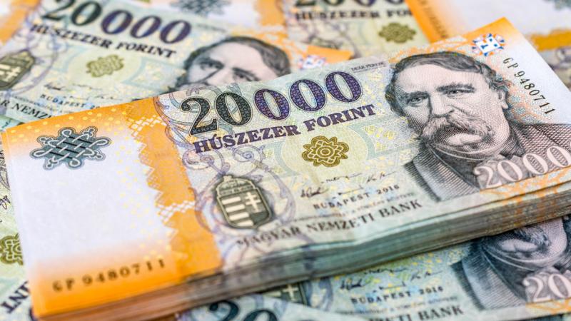 Hihetetlen, de valós tény: a magyar megtakarítások az európai élvonalba emelkedtek, és az MNB meglepő statisztikákat tárt fel – olvasható a Pénzcentrum oldalán.
